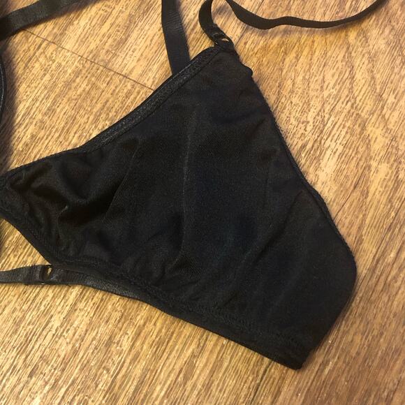 Dolls Kill x Widow Black Slinky Spandex Triangle Bra Size Large - Picture 3 of 9